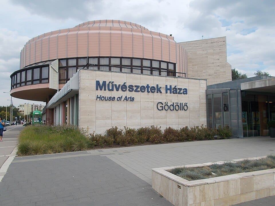 Művészetek Háza Gödöllő, F51-52